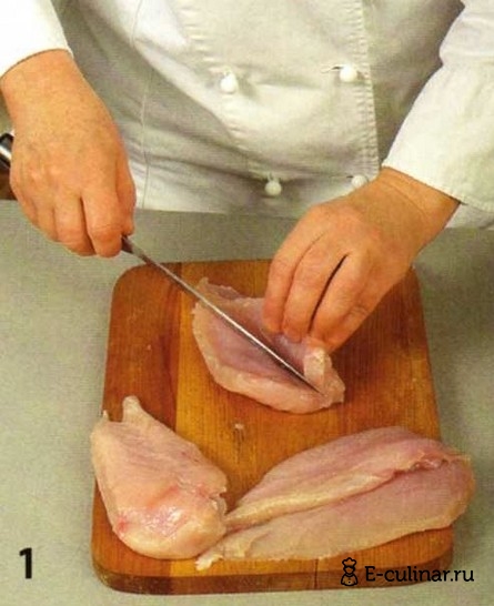 Куриные грудки с перцем - фото шага 1