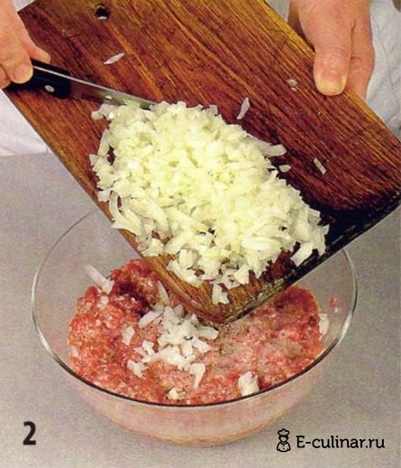 Мясные тефтельки со шпинатом - фото шага 2