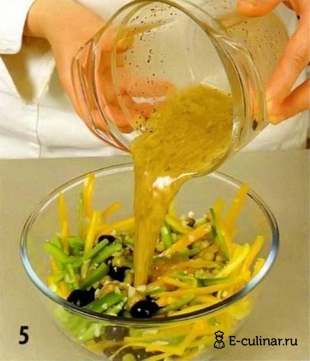 Овощной салат с макаронами - фото шага 5