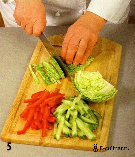 Овощной салат с имбирной заправкой - фото шага 5