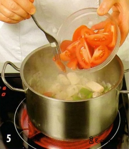 Сливочный суп с красной рыбой - фото шага 5