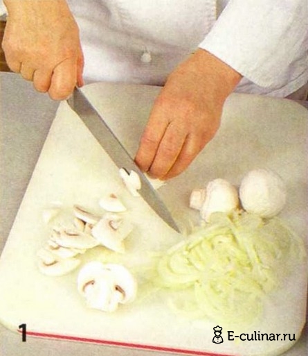 Слоеные пирожки с рыбой, грибами и рисом - фото шага 1