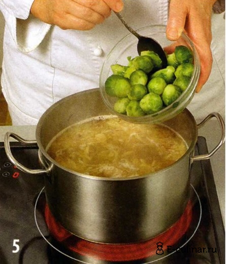 Суп из баранины с брюссельской капустой - фото шага 5