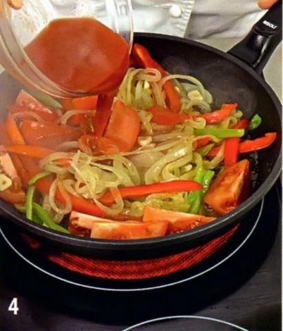 Рыба в овощном соусе - фото шага 4