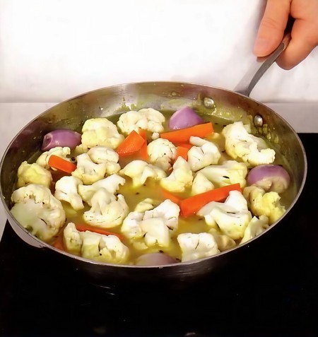 Пикалили: пряная овощная приправа к мясу - фото шага 5