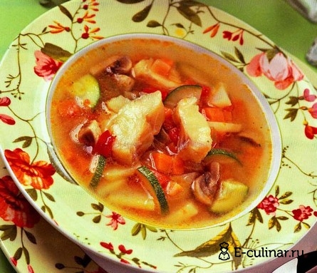 Готовое блюдо Суп с рыбой, грибами и овощами