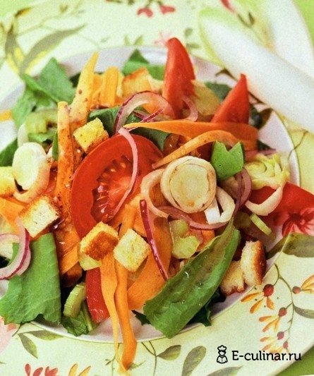 Готовое блюдо Овощной салат с гренками