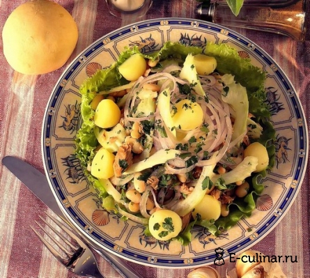 Готовое блюдо Салат из картофеля, тунца и хрена