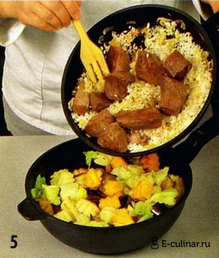 Говядина, тушенная с овощами и рисом - фото шага 5