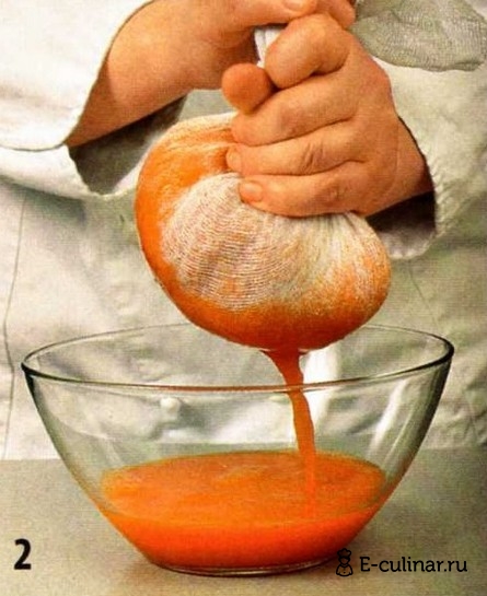 Напиток морковный с лимоном и медом - фото шага 2