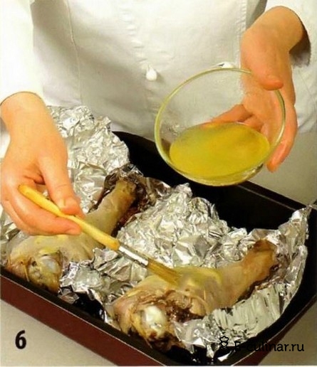 Запеченная голень индейки с соусом из алычи - фото шага 6